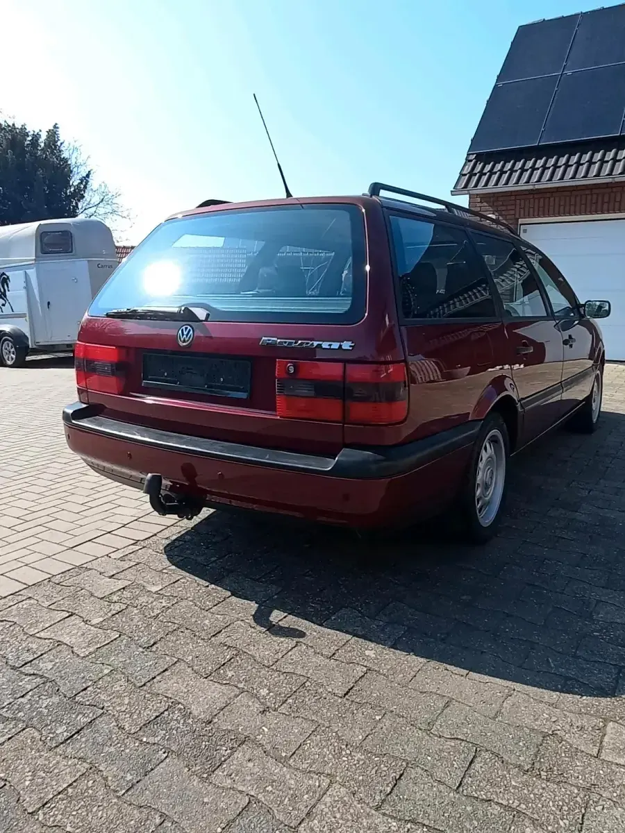 Gebraucht VW Passat 75 PS (55 kW) 1995 Rot Kombi