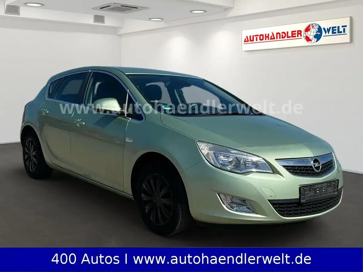 Second-hand Opel Astra 140 CP (102 kW) 2012 Verde Berlinǎ