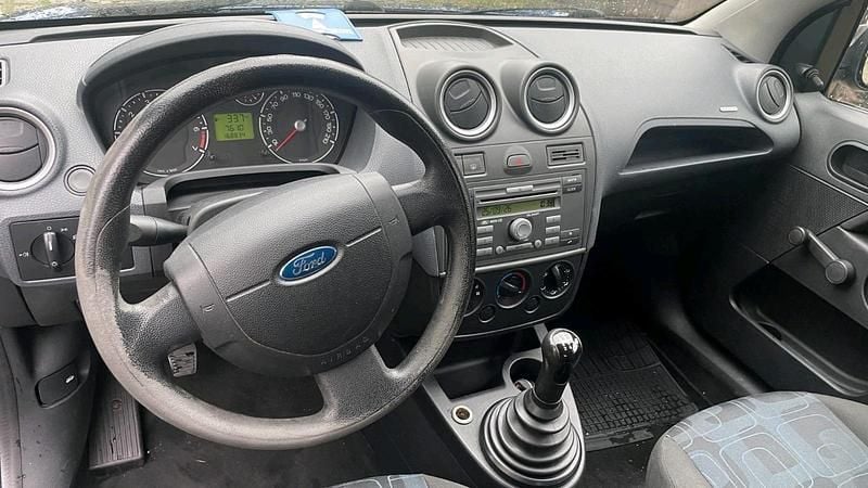 Gebraucht Ford Fiesta 70 PS (51 kW) 2008 Blau Kleinwagen