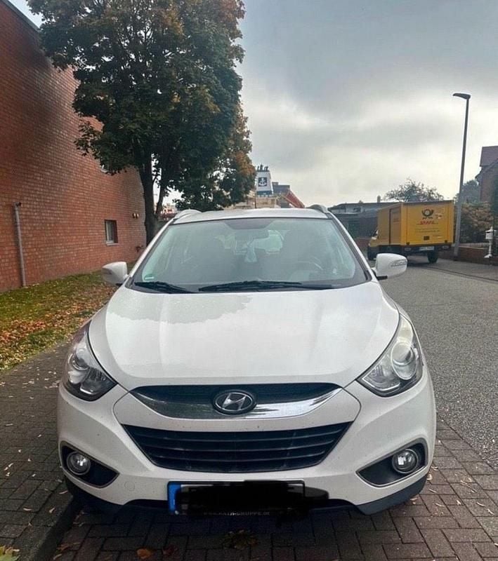 Weiß Gebraucht 2010 Hyundai ix35 SUV | 5.950 € (Fairer Preis) - Bild 1/4
