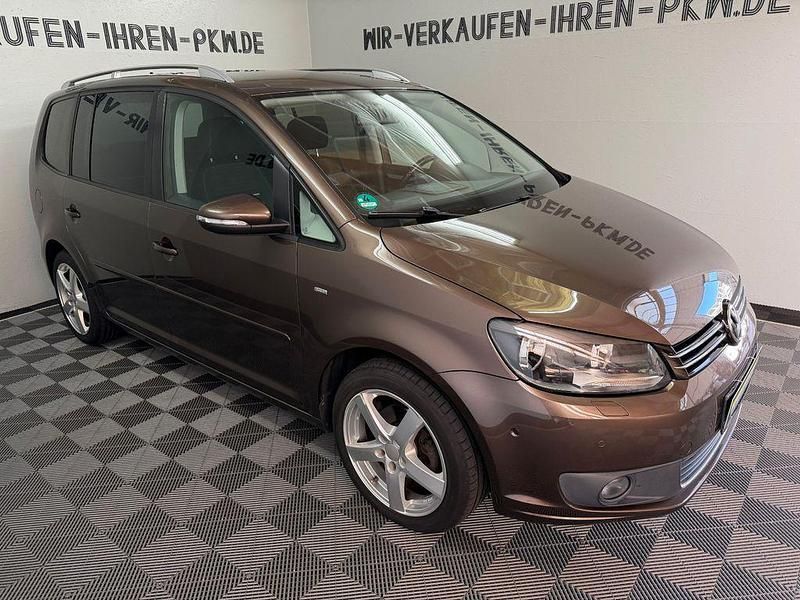 Gebraucht VW Touran Cup 105 PS (77 kW) 2014 Braun Van / Kleinbus