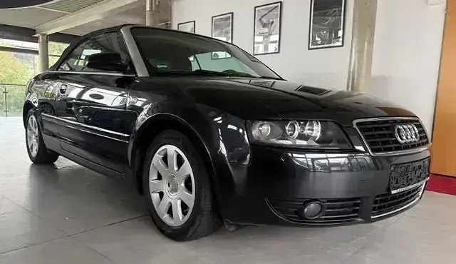 Gebraucht Audi A4 Comfort 286 PS (210 kW) 2005 Andere Cabrio