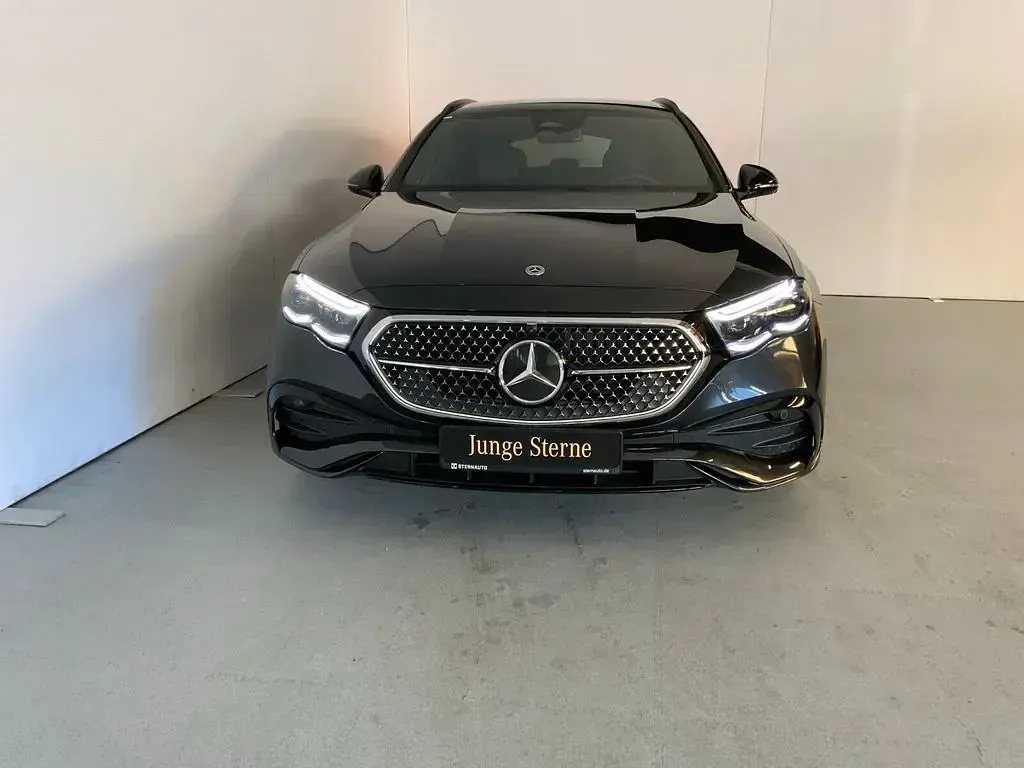 Gebraucht Mercedes E220 AMG line 197 PS (144 kW) 2025 Lack graphitgrau Kombi