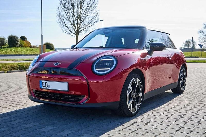 Gebraucht Mini Cooper Classic 135 kW (184 PS) 2024 Rot Kleinwagen