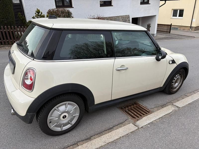 Gebraucht Mini Cooper 90 PS (66 kW) 2011 Beige Kleinwagen