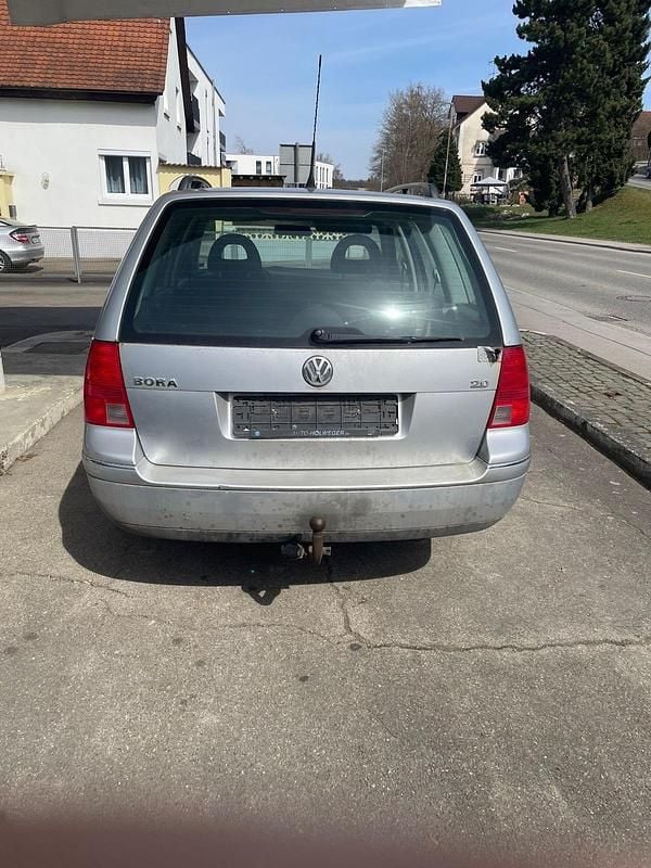 Gebraucht VW Bora 115 PS (84 kW) 2002 Silber Kombi