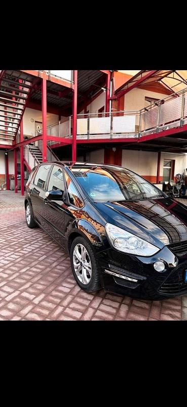 Gebraucht Ford S-MAX S 140 PS (102 kW) 2010 Schwarz Van / Kleinbus