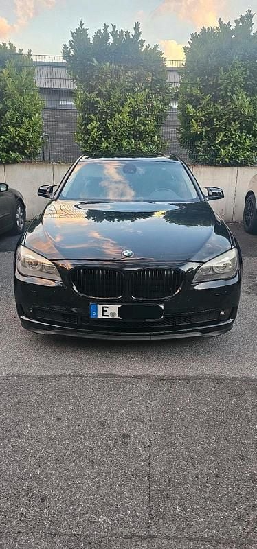 Schwarz Gebraucht 2010 BMW 730 Limousine | 7.650 € (Superpreis) - Bild 1/4