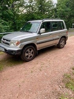 Silber Gebraucht 2001 Mitsubishi Pajero SUV | 3.990 € (Fairer Preis) - Bild 1/1