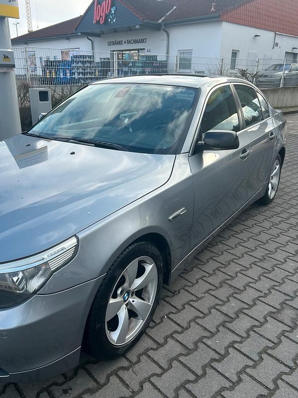 Gebraucht BMW 525 192 PS (141 kW) 2004 Silber Limousine