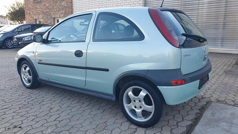 Gebraucht Opel Corsa 75 PS (55 kW) 2002 Grün Kleinwagen