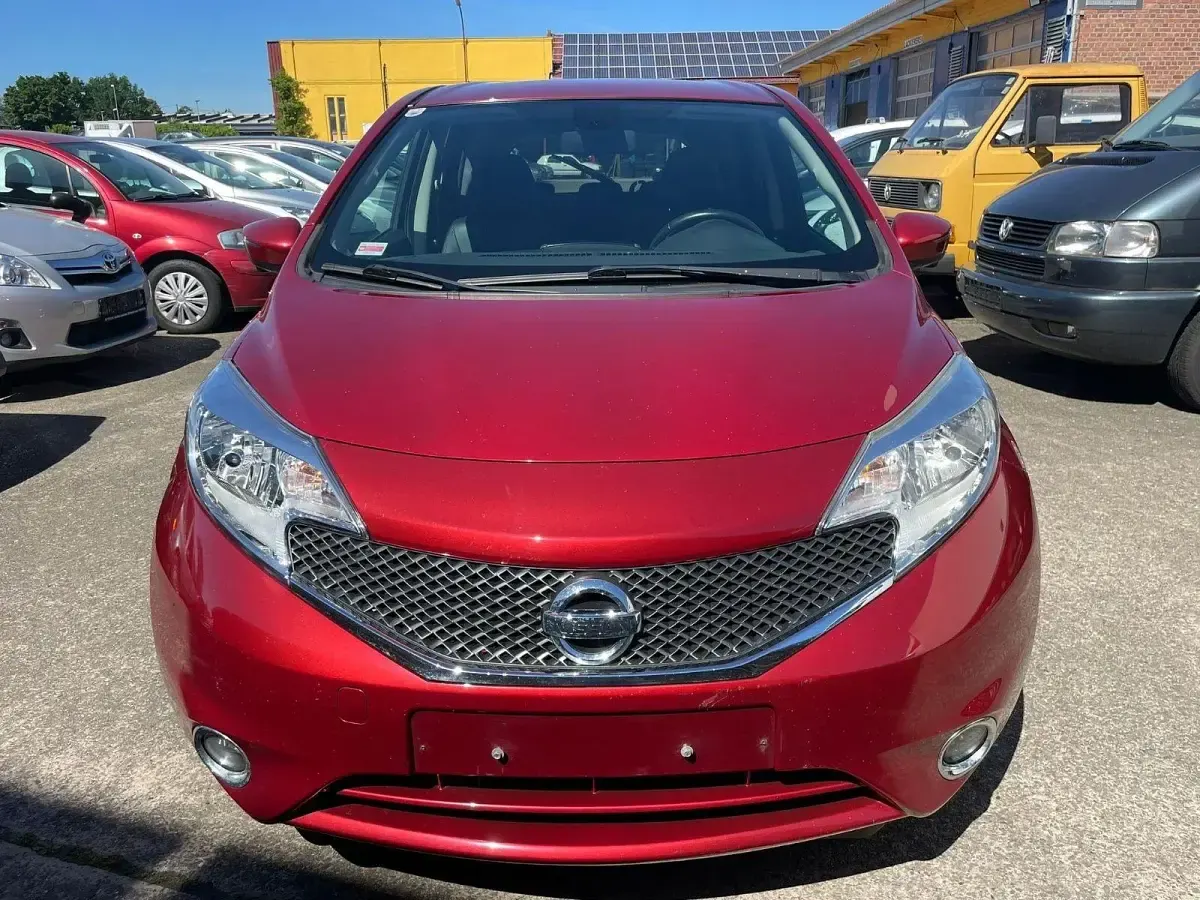 Gebraucht Nissan Note Tekna 90 PS (66 kW) 2013 Rot Kleinwagen