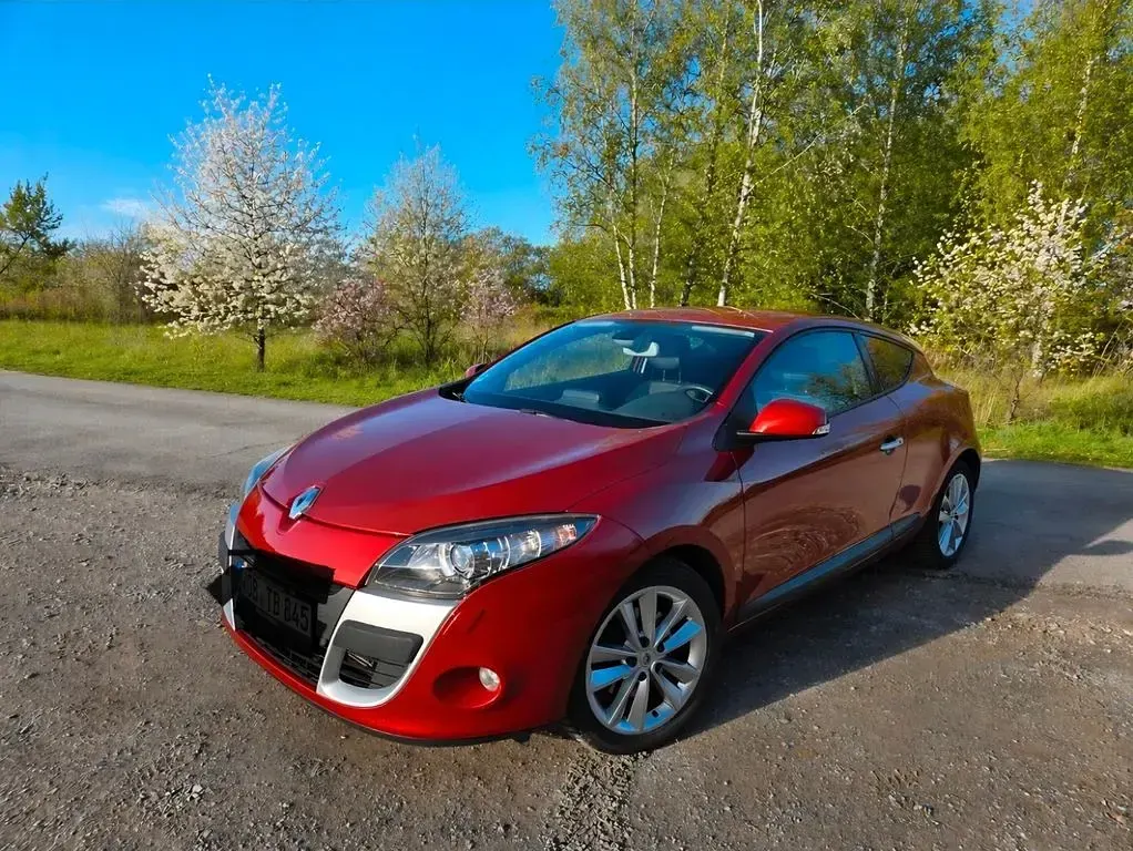 Gebraucht Renault Mégane Dynamique 179 PS (131 kW) 2010 Orange Coupé