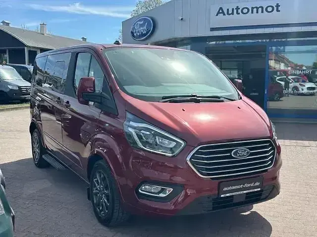 Gebraucht Ford Tourneo Custom Titanium X 185 PS (136 kW) 2021 Rot Van