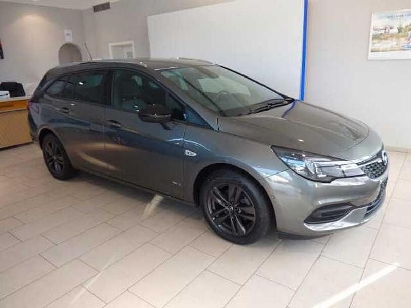 Grau Gebraucht 2021 Opel Astra Design & Tech Kombi | 16.900 € (Fairer Preis) - Bild 1/4
