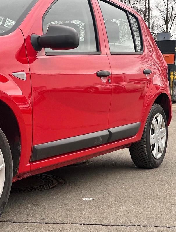 Gebraucht Dacia Sandero 75 PS (55 kW) 2008 Rot Kleinwagen