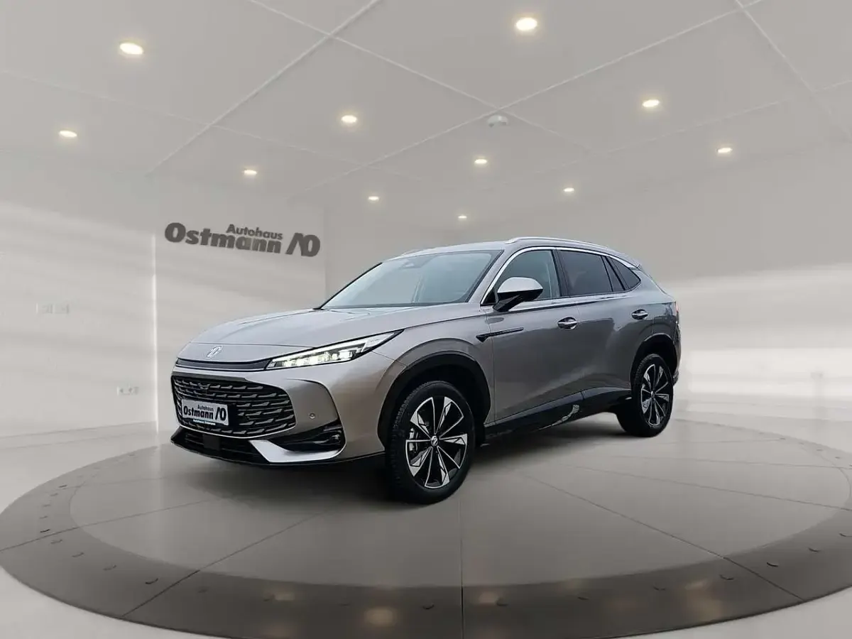 Neu MG HS Luxury 143 PS (105 kW) 2026 Sterling silver SUV