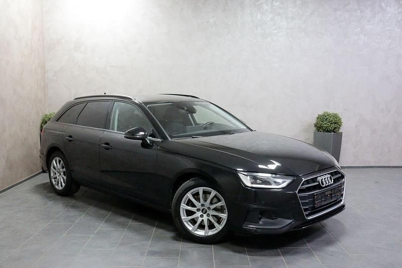 Second-hand Audi A4 150 CP (110 kW) 2022 Negru Break