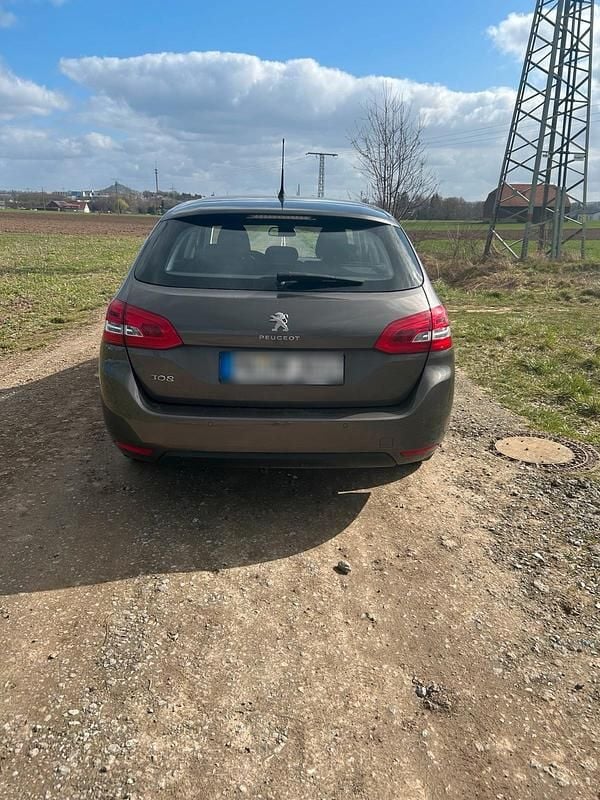 Gebraucht Peugeot 308 131 PS (96 kW) 2015 Braun Kombi