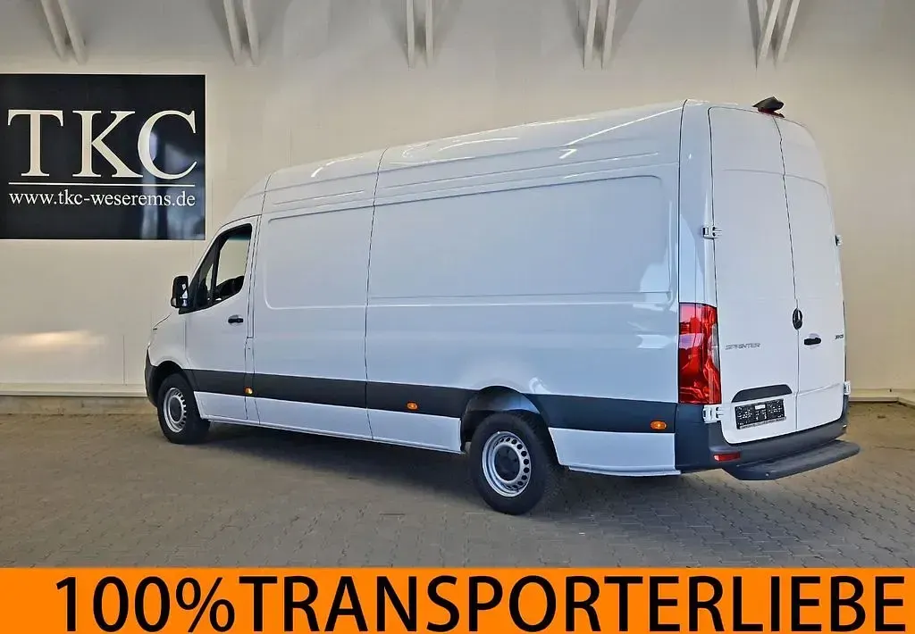 Gebraucht Mercedes Sprinter 170 PS (125 kW) 2025 Weiß Van