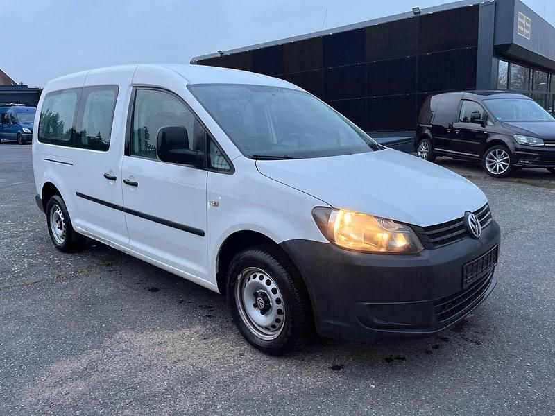 Weiß Gebraucht 2012 VW Caddy Maxi Van / Kleinbus | 8.888 € (Fairer Preis) - Bild 1/4