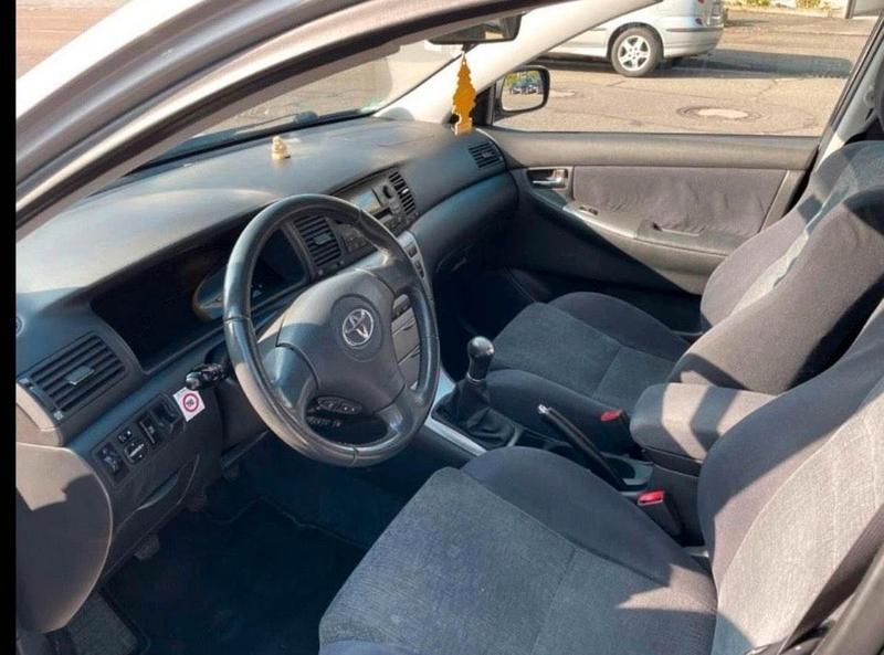 Gebraucht Toyota Corolla 110 PS (80 kW) 2002 Silber Kombi