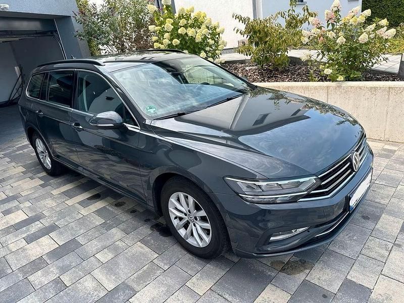 Grau Gebraucht 2020 VW Passat Business Kombi | 19.500 € (Fairer Preis) - Bild 1/4
