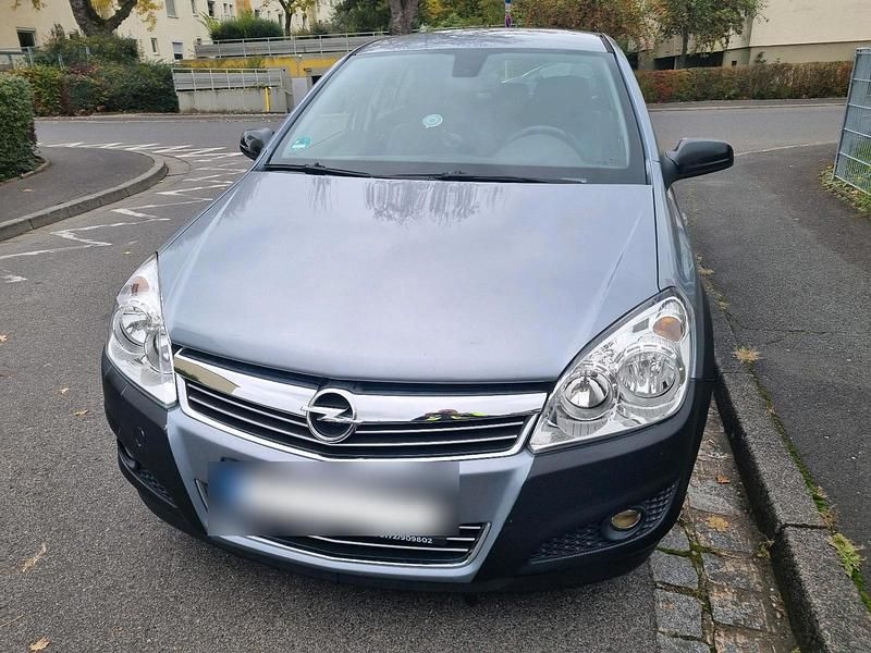 Blau Gebraucht 2008 Opel Astra Kleinwagen | 2.200 € (Fairer Preis) - Bild 1/4