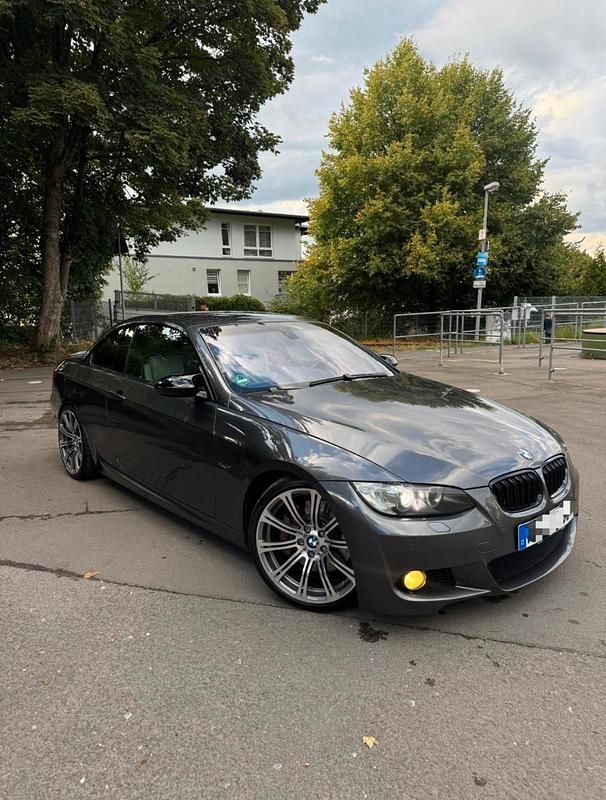Grau Gebraucht 2007 BMW 335 Cabriolet M Sport Cabrio | 17.990 € (Fairer Preis) - Bild 1/4