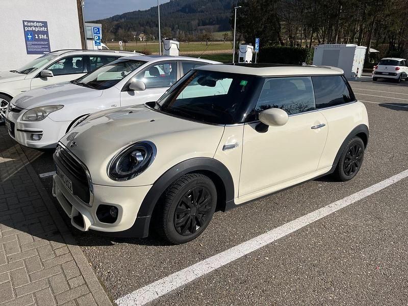 Weiß Gebraucht 2020 Mini John Cooper Works Kleinwagen | 16.499 € (Superpreis) - Bild 1/4
