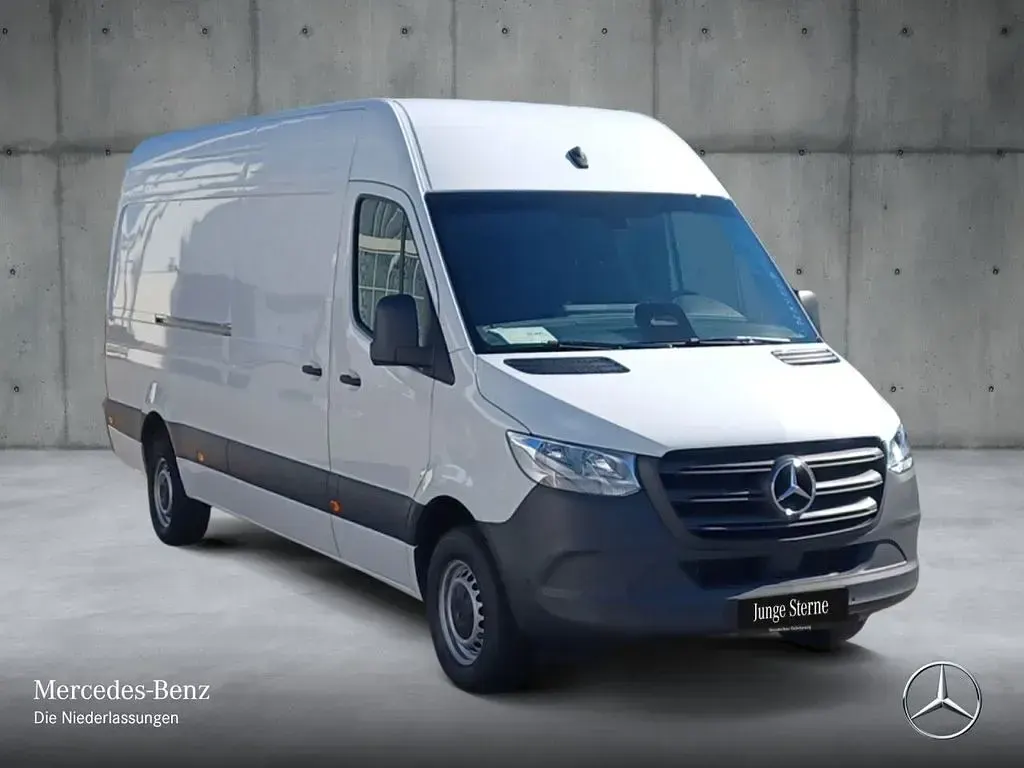 Gebraucht Mercedes Sprinter 170 PS (125 kW) 2025 Weiß Van