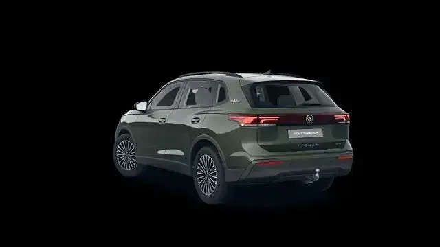 Gebraucht VW Tiguan Goal 131 PS (96 kW) 2025 Grün SUV