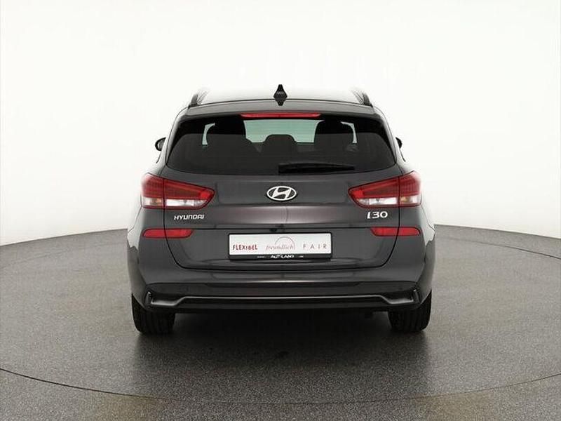 Neu Hyundai i30 140 PS (102 kW) 2025 Grau Kombi