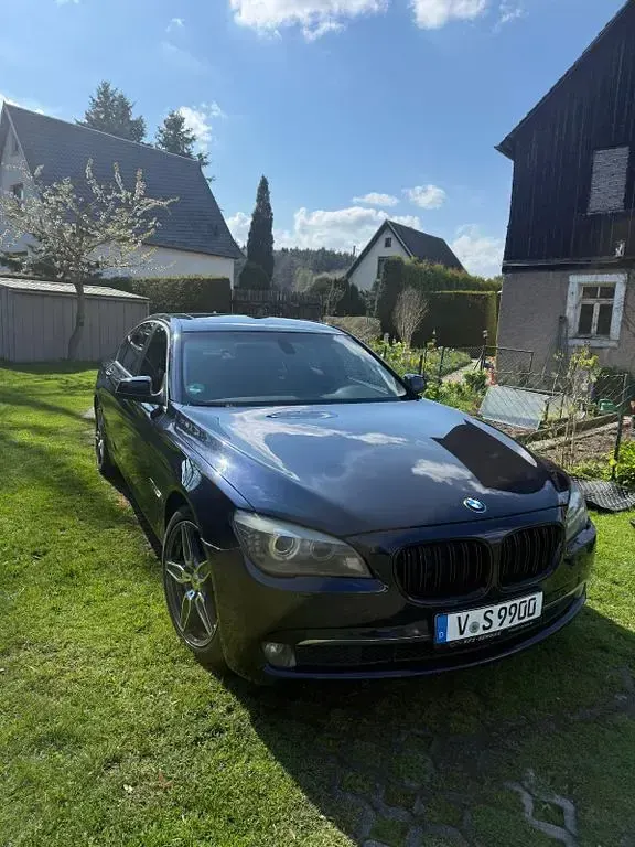 Gebraucht BMW 730L 245 PS (180 kW) 2010 Schwarz Limousine