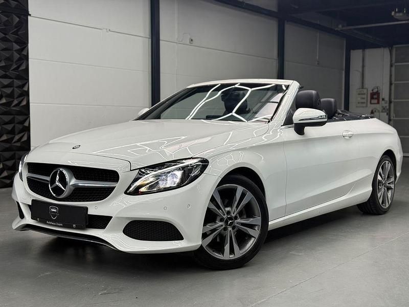 Gebraucht Mercedes C180 AMG line 156 PS (114 kW) 2017 Weiß Cabrio