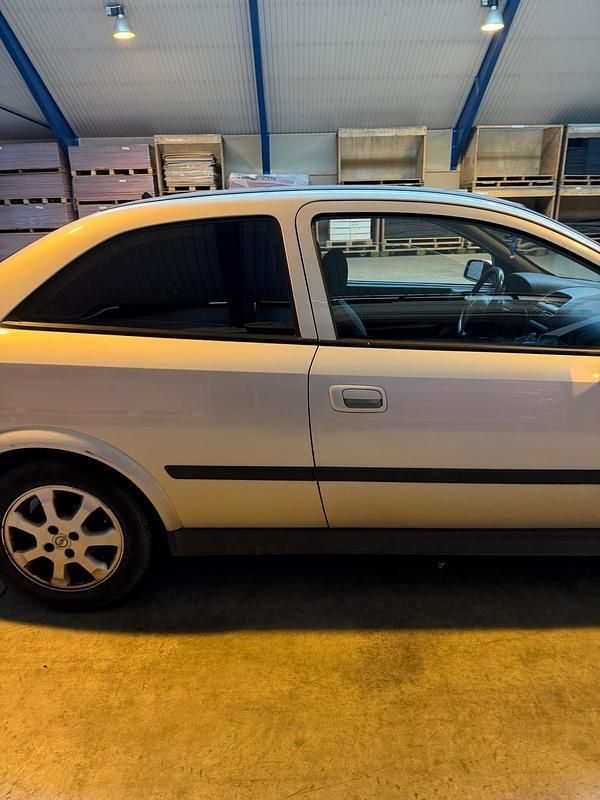 Gebraucht Opel Astra 2004 Silber Coupé
