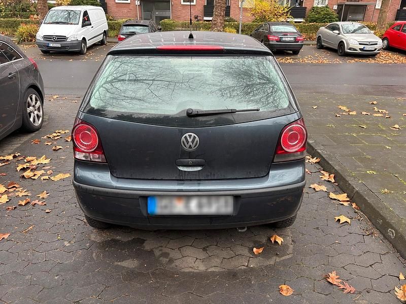 Gebraucht VW Polo 56 PS (41 kW) 2006 Grau Kleinwagen