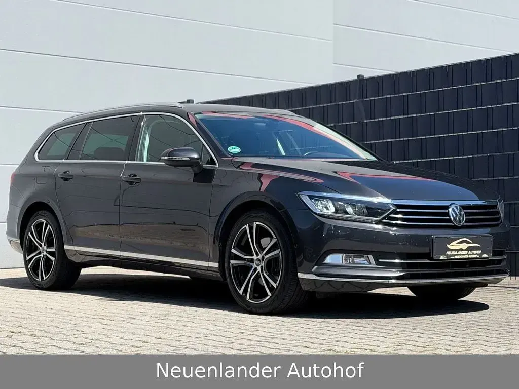 Gebraucht VW Passat Highline 150 PS (110 kW) 2018 Grau Limousine
