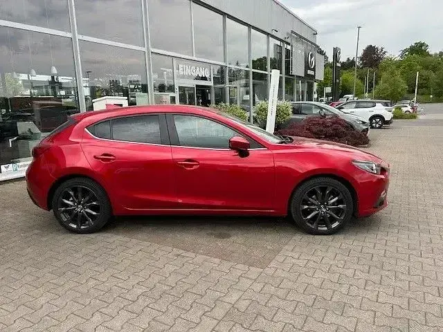 Usata Mazda 3 Nakama 165 CV (121 kW) 2016 Rosso Berlina