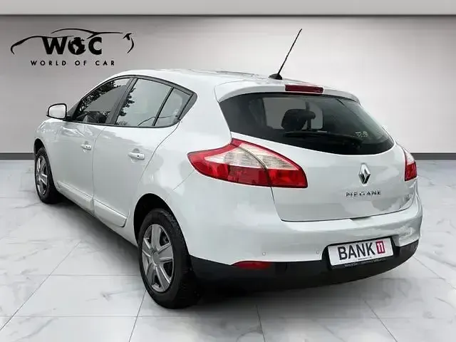 Occasion Renault Mégane Initiale Paris 130 ch (95 kW) 2014 Blanc Berline