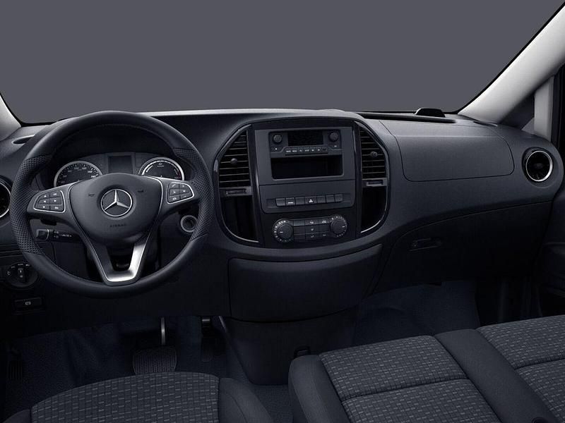 Gebraucht Mercedes e-Vito 85 kW (116 PS) 2025 Weiß Van / Kleinbus