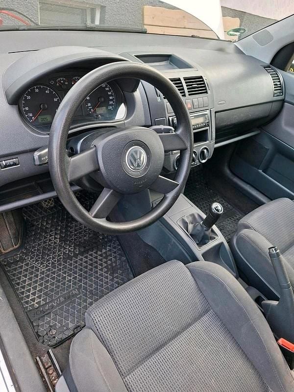 Gebraucht VW Polo 75 PS (55 kW) 2004 Silber Kleinwagen