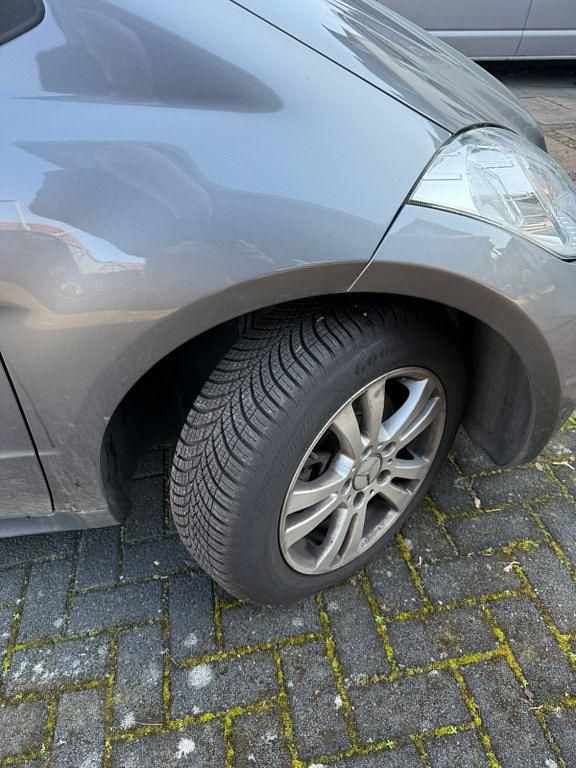 Gebraucht Mercedes A180 116 PS (85 kW) 2012 Grau Van / Kleinbus