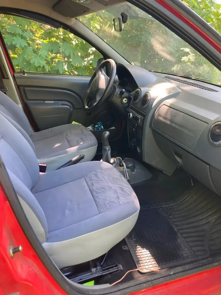 Gebraucht Dacia Logan 75 PS (55 kW) 2007 Rot Limousine
