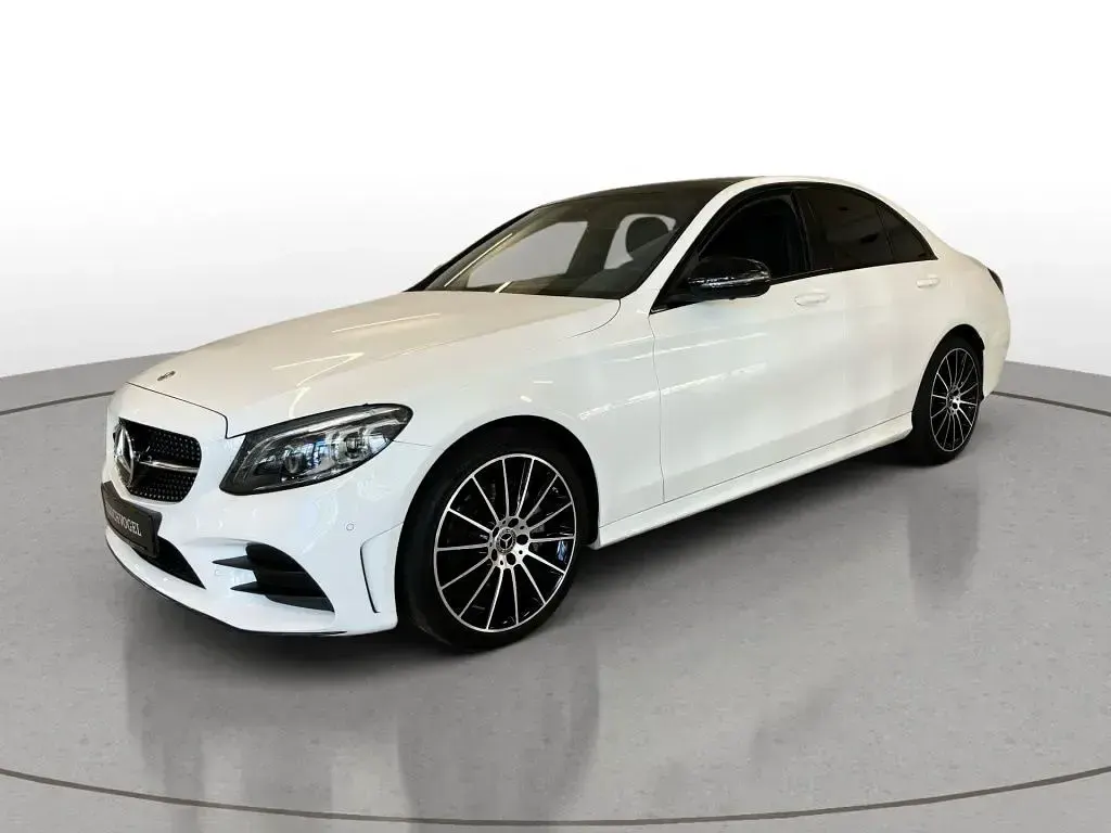 Gebraucht Mercedes C220 AMG line 194 PS (142 kW) 2021 Unilack polarweiß Limousine