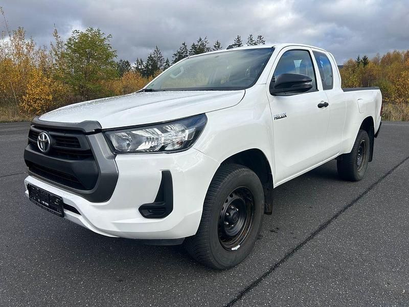 Weiß Gebraucht 2021 Toyota HiLux Abholung | 23.980 € (Fairer Preis) - Bild 1/4