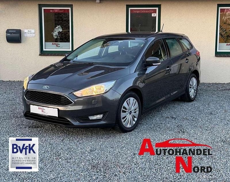 Grau Gebraucht 2017 Ford Focus Business Edition Kombi | 8.495 € (Fairer Preis) - Bild 1/4
