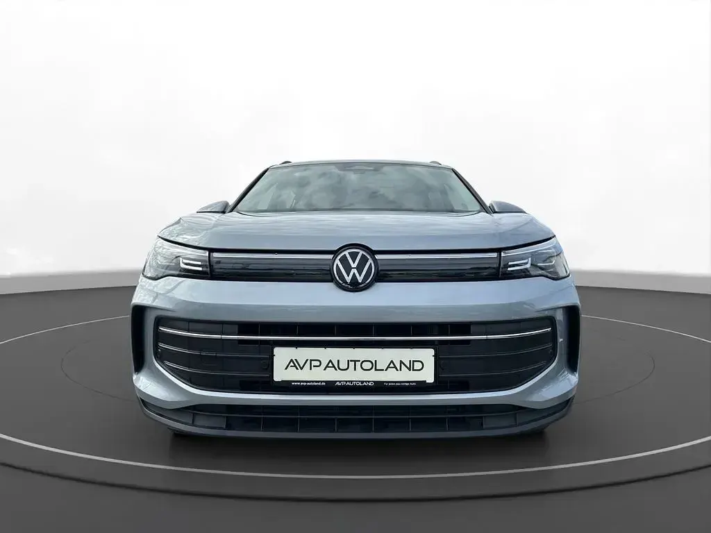 Gebraucht VW Tiguan Life 150 PS (110 kW) 2024 Silber SUV
