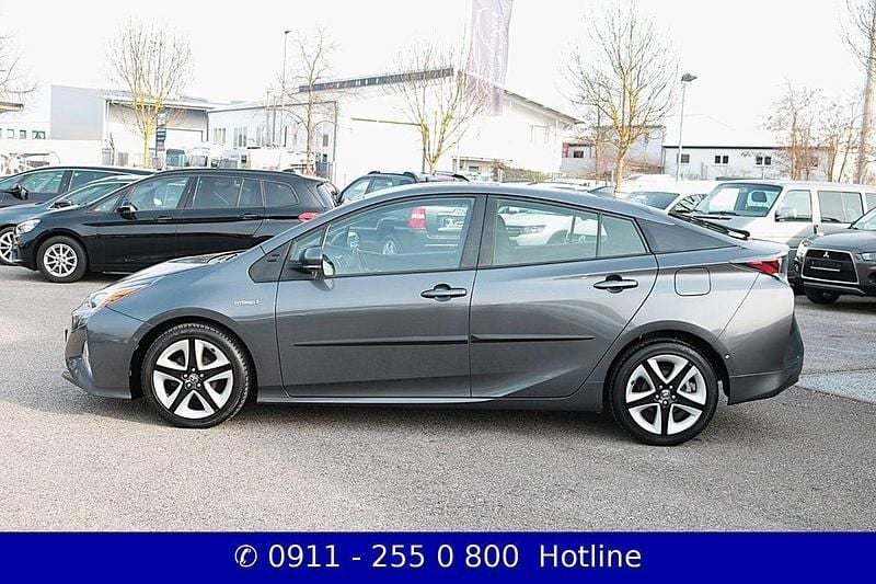 Gebraucht Toyota Prius Executive 98 PS (72 kW) 2016 Grau Limousine