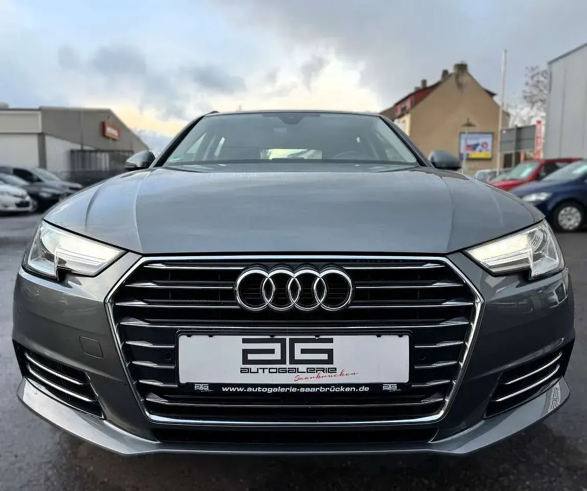 Gebraucht Audi A4 Ambiente 150 PS (110 kW) 2017 Grau Kombi